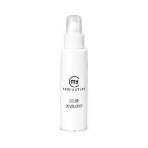 Flacon blanc d’oxydant My Lamination Color Developer avec pompe et capuchon transparent, sur fond blanc.